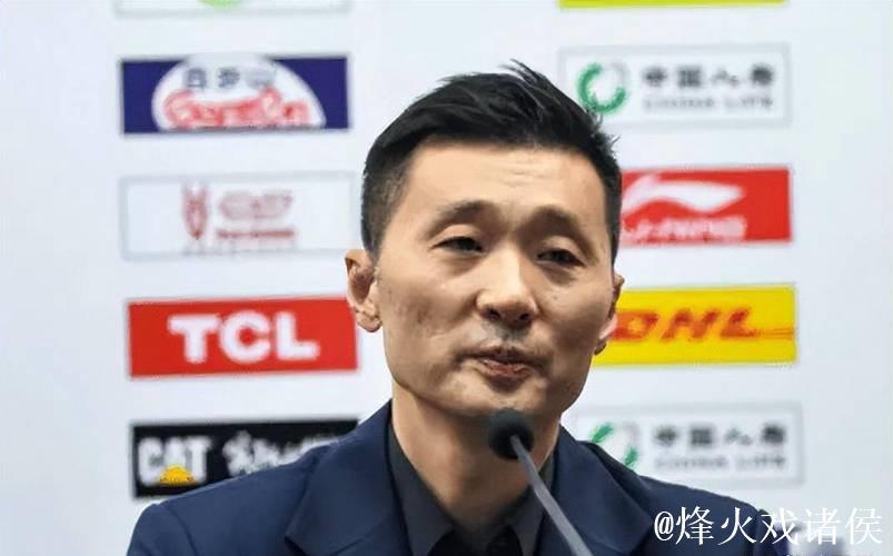 补锅还是毁队？新疆崩盘惨输吉林，刘炜换人惹怒球迷，阿不都被冷藏